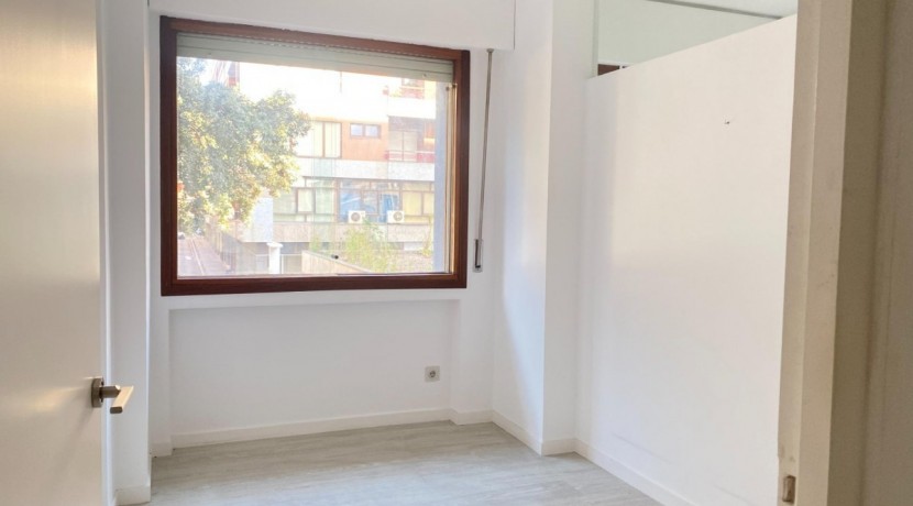 Amplia y Luminosa Vivienda En Pleno Centro De Las Arenas