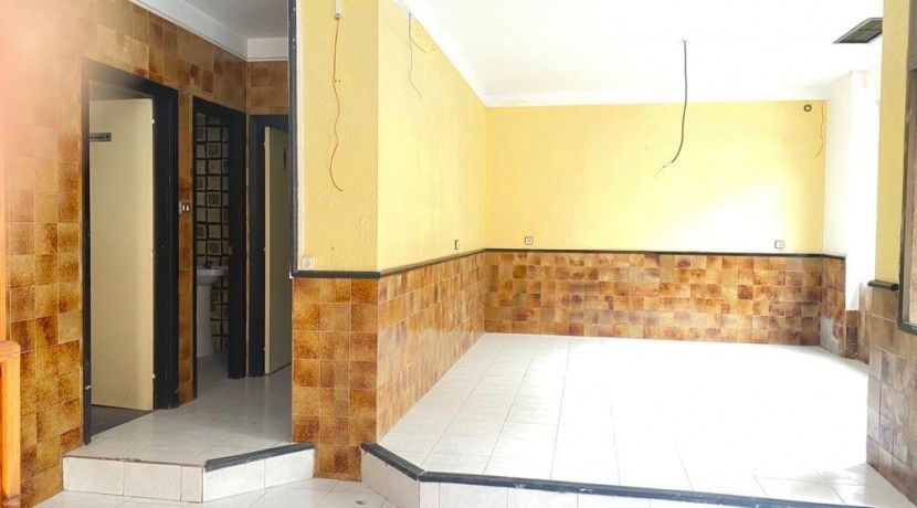 Amplio Local Comercial En Leioa