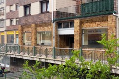 Amplio Local Comercial En Leioa