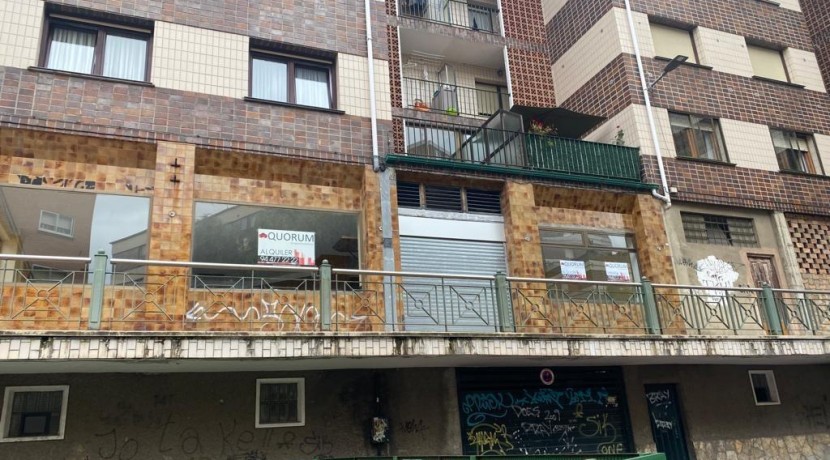 Amplio Local Comercial En Leioa