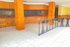 Amplio Local Comercial En Leioa