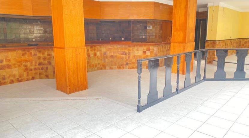 Amplio Local Comercial En Leioa