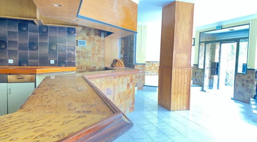 Amplio Local Comercial En Leioa