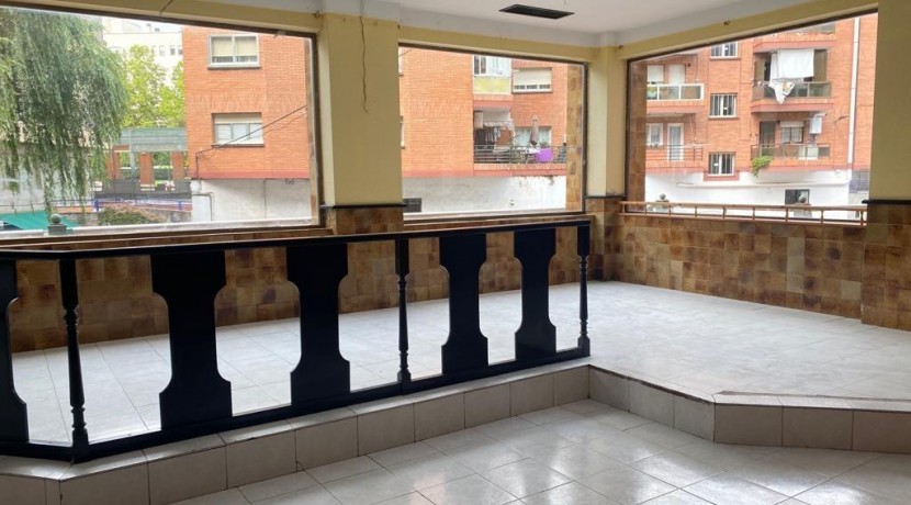 Amplio Local Comercial En Leioa