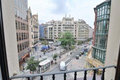 Espectacular Vivienda En Rotonda En El Ensanche