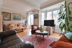Espectacular Vivienda En Rotonda En El Ensanche