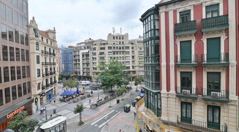 Espectacular Vivienda En Rotonda En El Ensanche