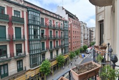 Espectacular Vivienda En Rotonda En El Ensanche