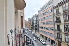 Espectacular Vivienda En Rotonda En El Ensanche