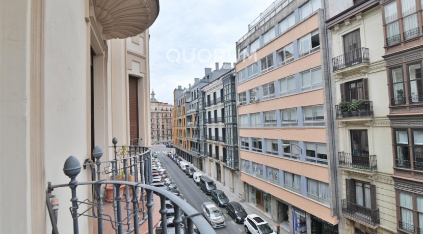 Espectacular Vivienda En Rotonda En El Ensanche