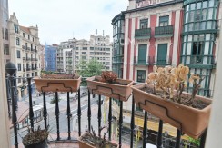 Espectacular Vivienda En Rotonda En El Ensanche