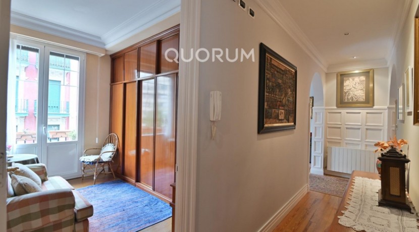Espectacular Vivienda En Rotonda En El Ensanche