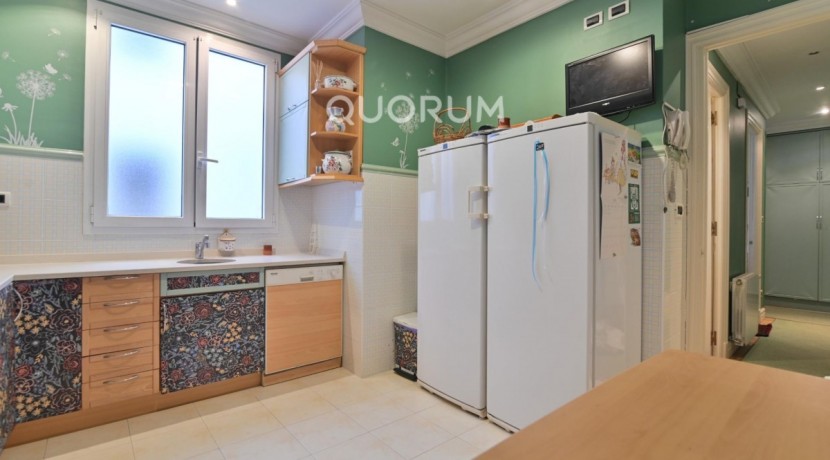 Espectacular Vivienda En Rotonda En El Ensanche
