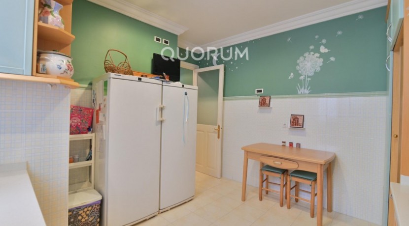 Espectacular Vivienda En Rotonda En El Ensanche