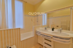 Espectacular Vivienda En Rotonda En El Ensanche
