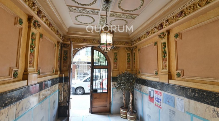 Espectacular Vivienda En Rotonda En El Ensanche