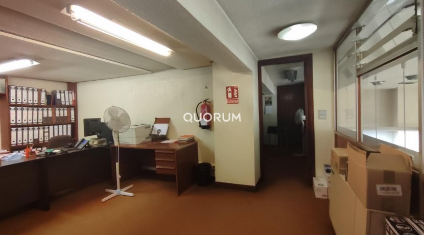 Gran Local comercial frente al Parque Etxebarria