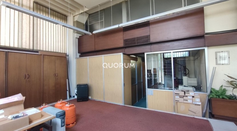 Gran Local comercial frente al Parque Etxebarria