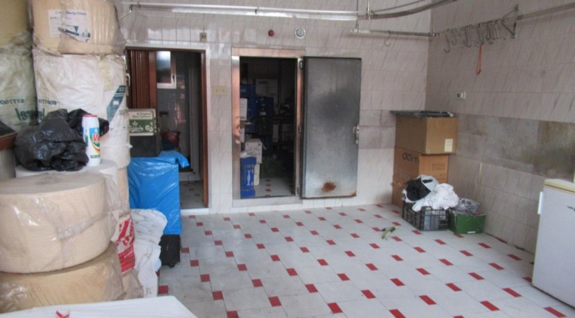 Local Acondicionado Como Carniceria En Venta.