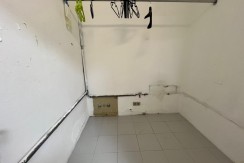 Local Comercial En Buen Estado Con Amplio Escaparate En Zona Ayuntamiento