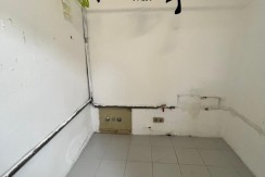 Local Comercial En Buen Estado Con Amplio Escaparate En Zona Ayuntamiento