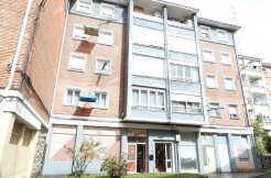 Local Comercial En Zona Lambarketa