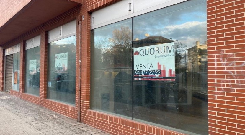 Magnífico Local En El Centro De Las Arenas.