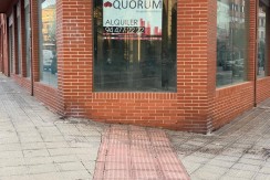 Magnífico Local En El Centro De Las Arenas.