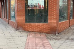 Magnífico Local En El Centro De Las Arenas.
