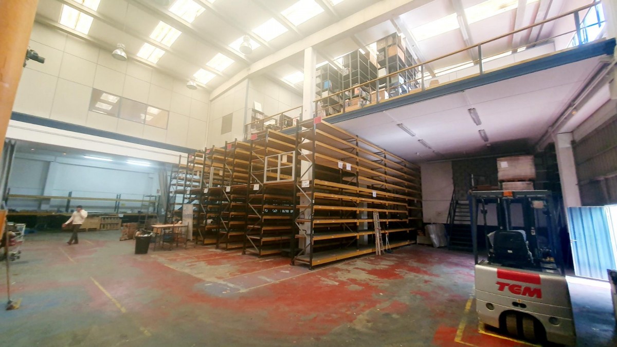 Nave en Mungia , polígono Trobika