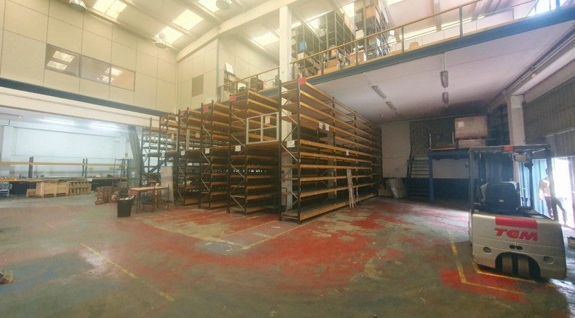 Nave en Mungia , polígono Trobika