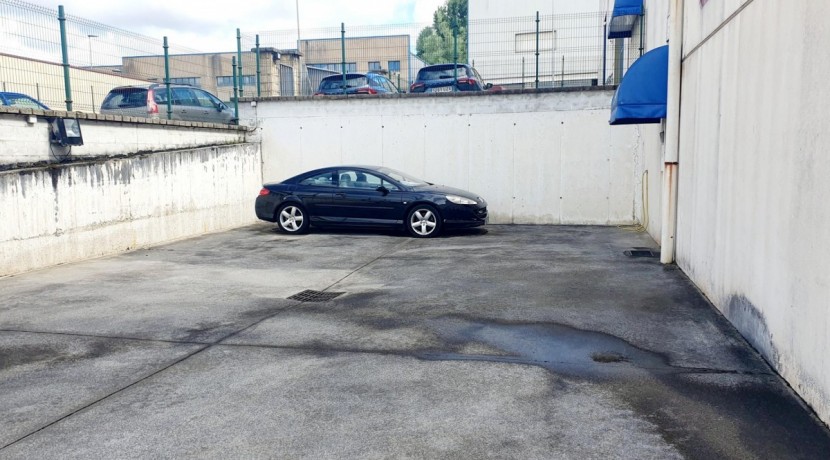 Nave en Mungia , polígono Trobika
