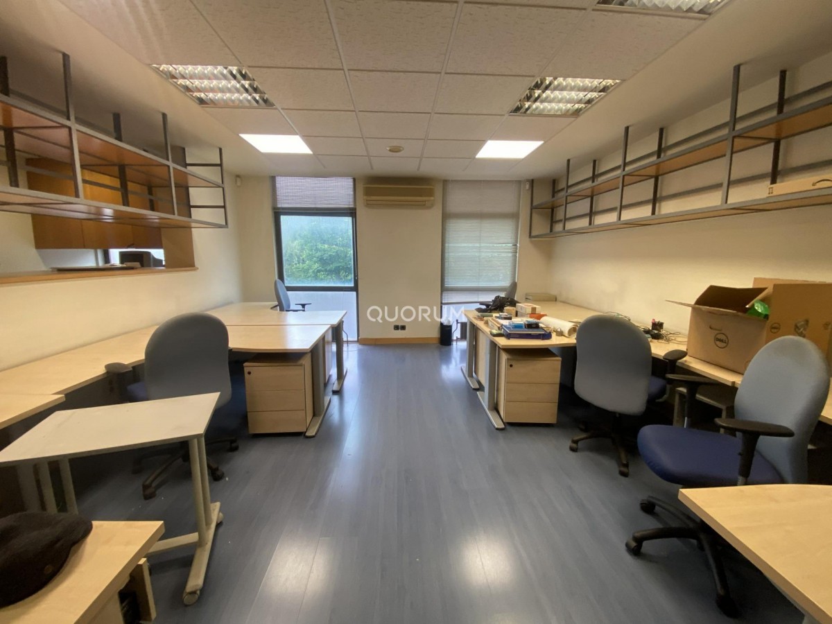 OFICINA EN VENTA EN EDIFICIO GOBELAS
