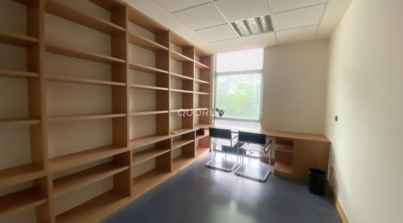 OFICINA EN VENTA EN EDIFICIO GOBELAS