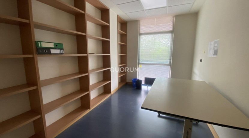 OFICINA EN VENTA EN EDIFICIO GOBELAS
