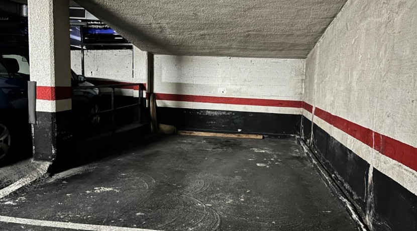 Parcela de Garaje Amplia Con Buena Maniobra En Zona Estación