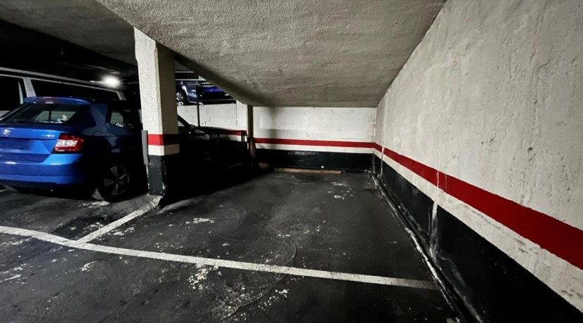 Parcela de Garaje Amplia Con Buena Maniobra En Zona Estación
