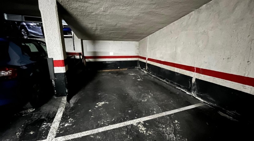 Parcela de Garaje Amplia Con Buena Maniobra En Zona Estación
