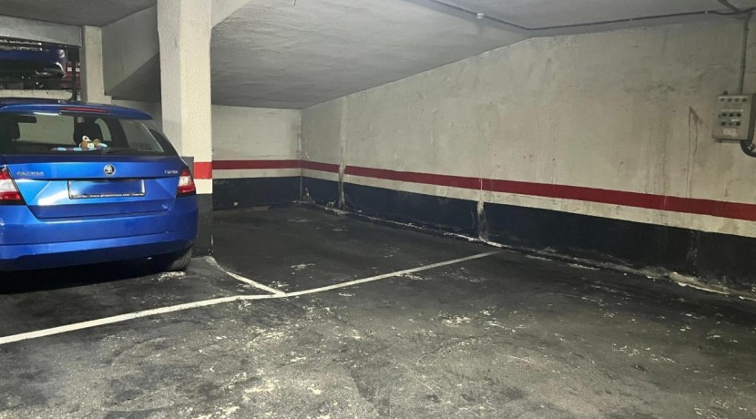Parcela de Garaje Amplia Con Buena Maniobra En Zona Estación