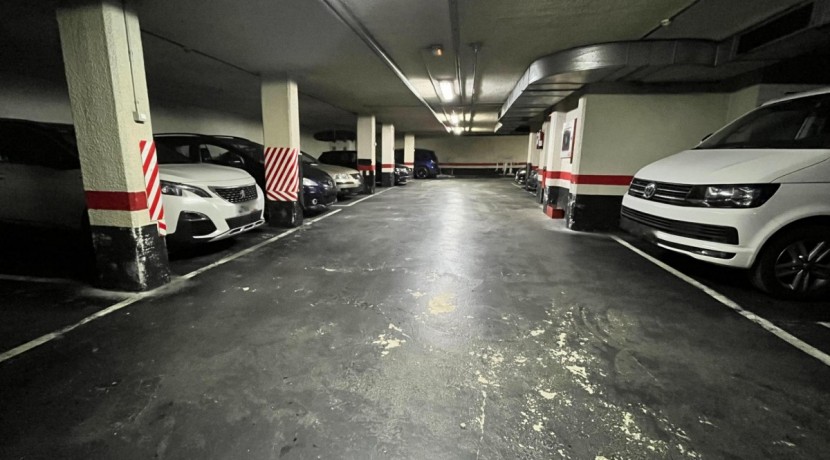Parcela de Garaje Amplia Con Buena Maniobra En Zona Estación
