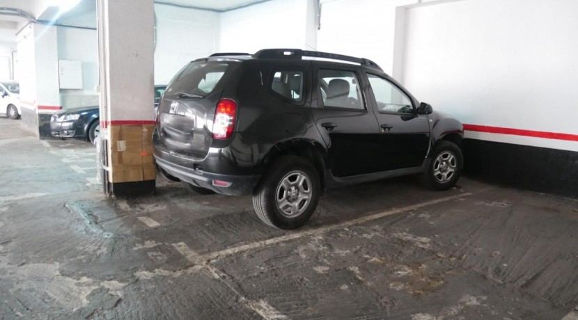 Parcela de Garaje Coche Grande En Zona Centro