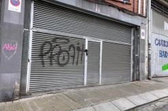 Parcela De Garaje Con Trastero y Local De 50 m² Inculido En Zona Burros-Estación