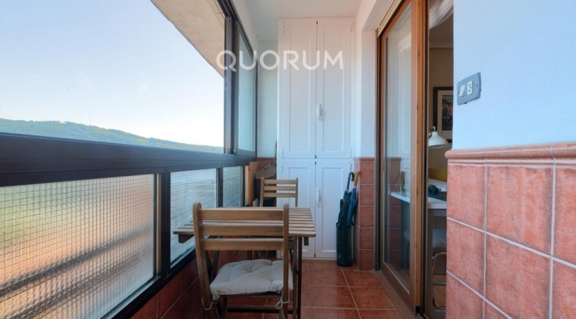 Piso Con VISTAS ESPECTACULARES De 3 Dormitorios, Amplio Balcón y Ascensores Cota Cero En Zona Burros