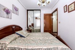 Piso Luminoso De 2 Dormitorios y 2 Baños Con Ascensor Cota Cero, Garaje y Trastero Incluidos En Zona Basozelai