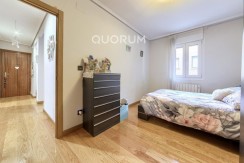 Precioso Piso Reformado De 2 Dormitorios Con Balcón En Zona Basozelai