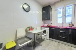 Precioso Piso Reformado De 2 Dormitorios Con Balcón En Zona Basozelai