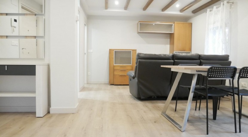 Precioso Piso Reformado De 2 Dormitorios Con Balcón y Edificio Rehabilitado En Zona Lanbarketa