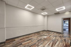 Se Alquila Local Comercial En Barakaldo Zona Centro De 85 m2