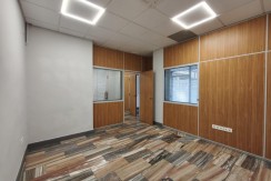 Se Alquila Local Comercial En Barakaldo Zona Centro De 85 m2