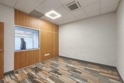 Se Alquila Local Comercial En Barakaldo Zona Centro De 85 m2